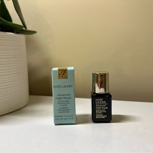 Estee lauder advanced night repair serum 7ml
Brand new